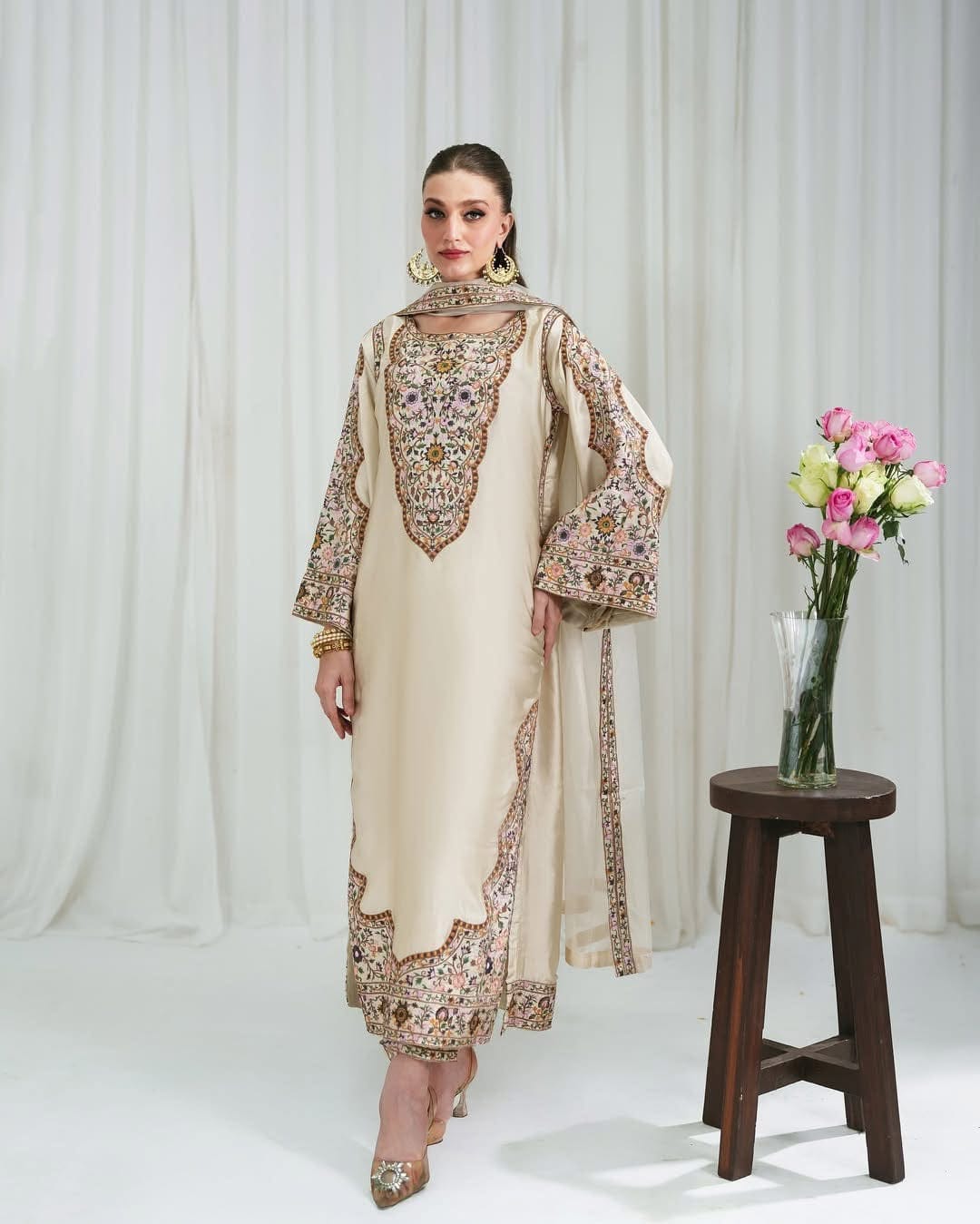 SKIN GOLDAN GALA (3 PCS ) SUIT